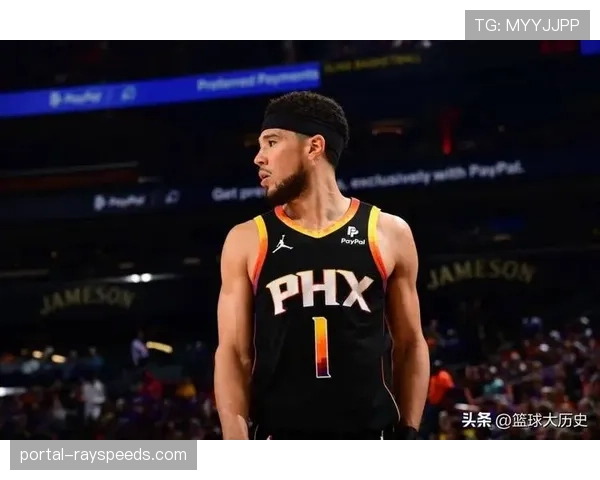 专访：太阳队医谈布克腿筋伤势反复，坦言“赛季末的密集赛程是诱因之一”。